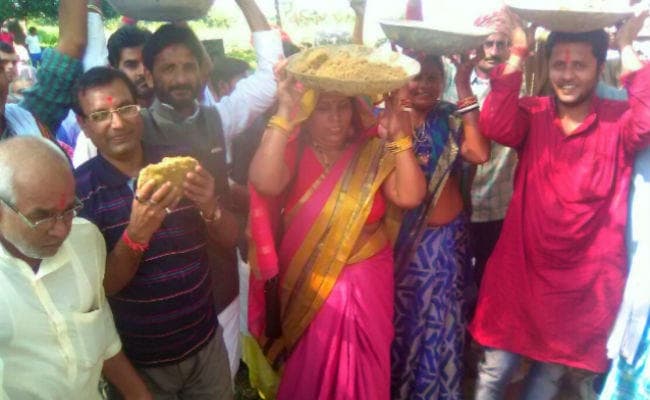 चंदा कर रेलवे हॉल्ट बना रहे ग्रामीण, रेलवे ने कहा है- स्थानीय स्तर पर करें हॉल्ट का निर्माण, तो देंगे दो ट्रेनों का ठहराव