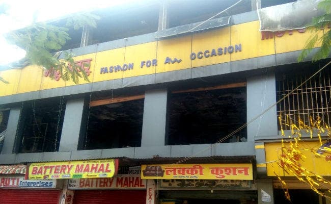 हाजीपुर के मोटू-पतलू मॉल में लगी आग, दो करोड़ रुपये के सामान राख