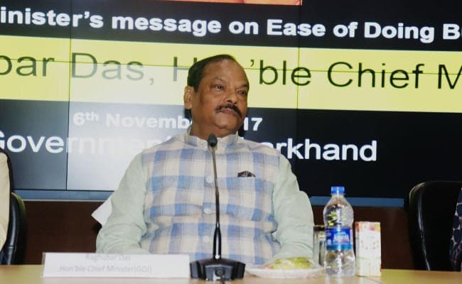 सीएम ने ईज ऑफ डूइंग बिजनेस की समीक्षा की, अफसरों से कहा : मामले अटकायें नहीं, निबटायें