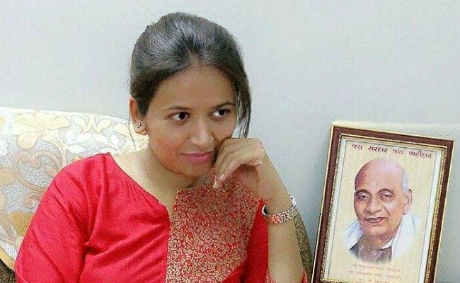 भाजपा का दामन थामने वाली रेशमा की अश्लील तसवीरों के पीछे कहीं यह तो नहीं है कारण ?