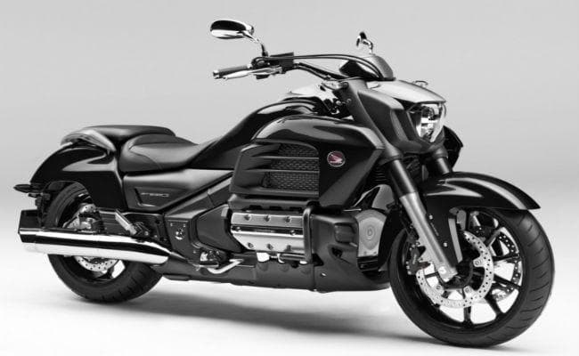 Bajaj Avenger के टक्कर में लांच हुई Suzuki Intruder, जानें कीमत और फीचर्स