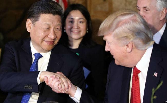 व्‍यापारिक कड़वाहट दूर करने व उत्तर कोरिया पर दबाव बनाने के लिए जिनपिंग से बात करने पहुंचे डोनाल्‍ड ट्रंप