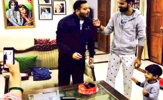 लालू ने दी तेजस्वी को 29वें जन्मदिन की बधाई, कहा- अन्याय और असमानता खत्म करने की लड़ाई लड़ते रहो