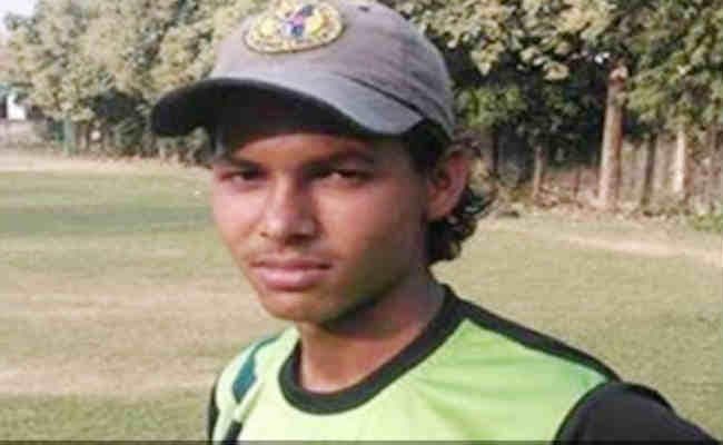 4 ओवर में 0 रन देकर 10 विकेट लेने वाले इस भारतीय गेंदबाज ने मचायी सनसनी