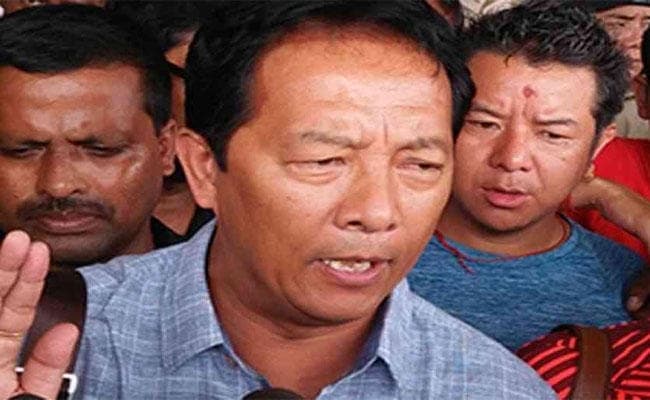 गोजमुमो के केंद्रीय सहसचिव भी विनय के साथ