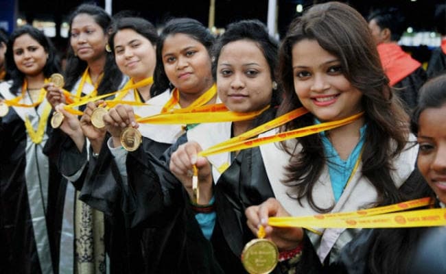 रांची यूनिवर्सिटी की 52 में 37 गोल्ड मेडल गर्ल्स को मिलेंगे, लिस्ट में कहीं आपका भी नाम है क्या?