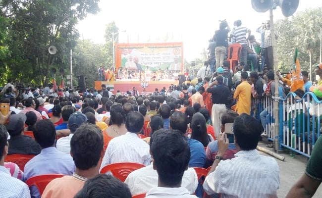 ‘भाजपा के मुकुल’ की सभा में तृणमूल कार्यकर्ता, लगाये नरेंद्र मोदी जिंदाबाद, अमित शाह जिंदाबाद के नारे