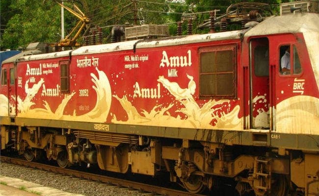 Twitter बना सेतु, तो रेलवे के साथ अमूल ने शुरू की Utterly Butterly Service