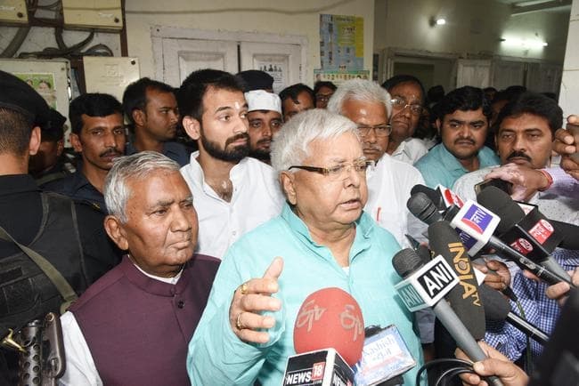राजद के राष्ट्रीय अध्यक्ष पद के लिए लालू ने 10वीं बार दाखिल किया नामांकन, मोदी सरकार पर साधा निशाना