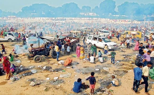 बिहार : चरित्रवन पहुंचकर समाप्त हुई पंचकोसी यात्रा, लिट्टी-चोखा का बना प्रसाद