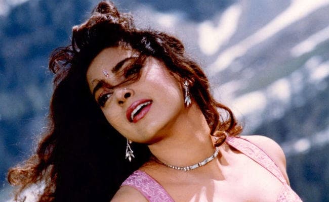 बर्थडे: जब सांप लेकर जूही चावला के पीछे दौड़े थे आमिर खान, जानें 10 दिलचस्‍प बातें...