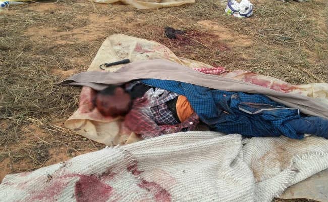 खाने की तलाश में गांव पहुंचा हाथी,  दो लोगों को कुचला, मौत