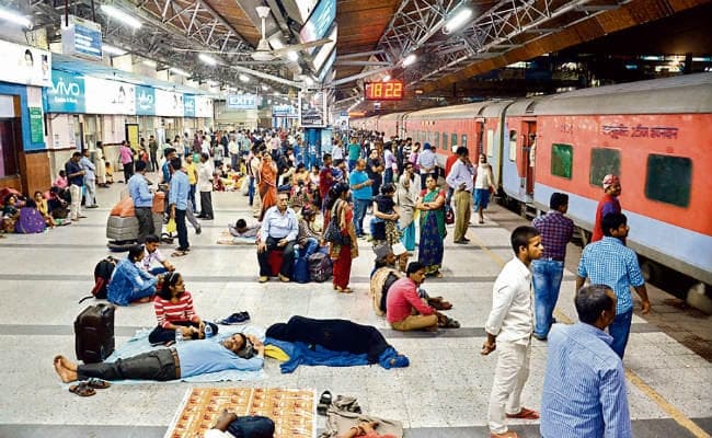 बिहार में मौसम की मार : दिल्ली से आनेवाली संपूर्ण क्रांति सहित यह ट्रेनें रद्द