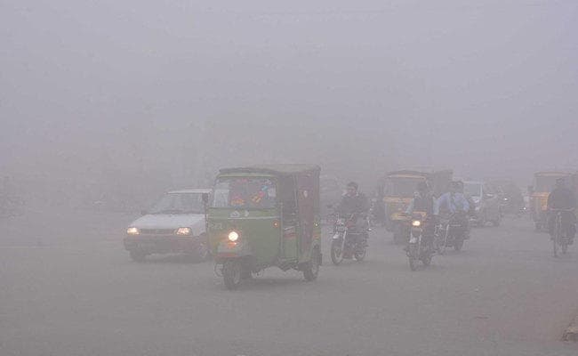 पाकिस्तान में आतंकवादियों से अधिक लोगों की जान ले रहा स्माॅग पाकिस्तान में आतंकवादियों से अधिक लोगों की जान ले रहा स्माॅग