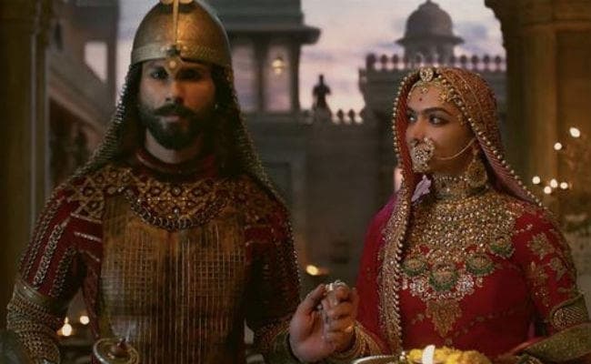 भंसाली की सिर पर 5 करोड़ का इनाम, खून से साइन कर ''पद्मावती'' पर BAN की मांग