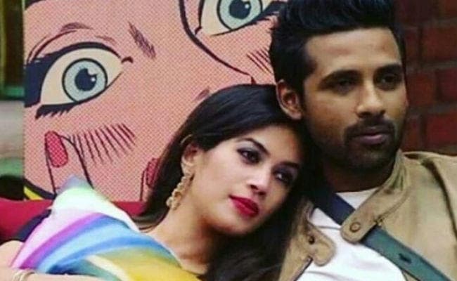 Bigg Boss 11: सलमान की फटकार का कोई असर नहीं, पुनीश-बंदिगी ने की हदें पार...