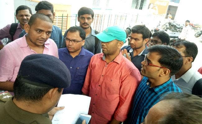 पटना : स्वास्थ्य मंत्री ने वार्ता के लिए PMCH के जूनियर डॉक्टरों को बुलाया, अब तक दर्जन भर मरीजों की हुई मौत