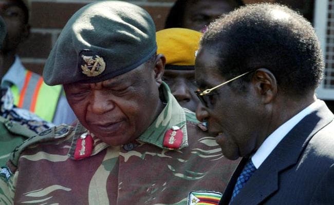 सेना के जनरलों ने मुगाबे से की मुलाकात, इस्तीफा देने से किया इंकार किया