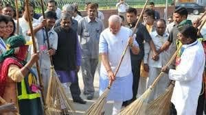 स्वच्छ भारत अभियान के बाद भी  73.2 करोड़ से ज्यादा लोग खुले में शौच करते हैं