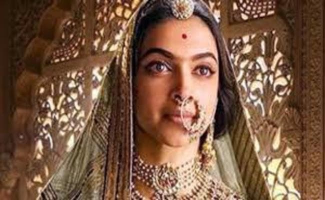 लालू का ‘पद्मावती’ के विरोधियों को समर्थन के मायने, कभी - भंसाली को तेजस्वी ने दिया था यह ऑफर, जानें