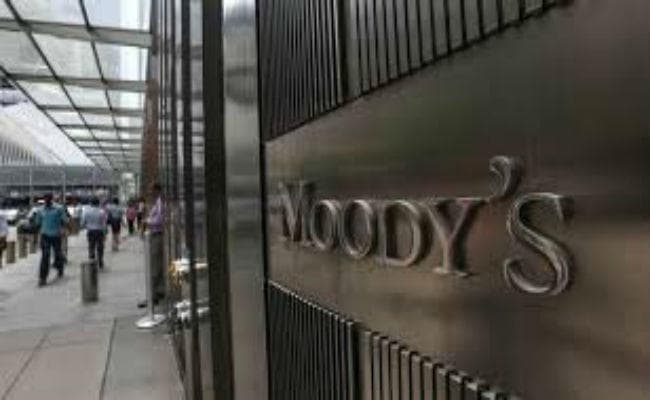 चालू वित्त वर्ष में बढ़ सकता है बजट घाटा, आगामी बरसों में सुधरेगा : मूडीज