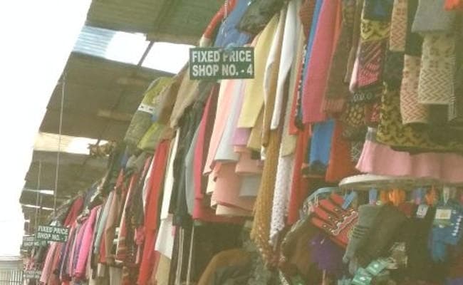 RANCHI : बदल गया पोताला बाजार का पता, कचहरी नहीं, सर्कुलर रोड में सजी दुकानें, GST के बाद भी सस्ते हैं गर्म कपड़े RANCHI : बदल गया पोताला बाजार का पता, कचहरी नहीं, सर्कुलर रोड में सजी दुकानें, GST के बाद भी सस्ते हैं गर्म कपड़े