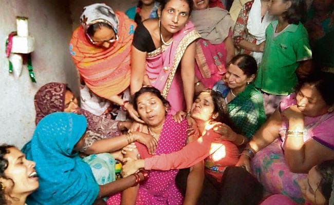 बिहार : शहीद जवान पंचतत्व में विलीन, श्रीनगर में आतंकियों से मुठभेड़ में हुए थे शहीद