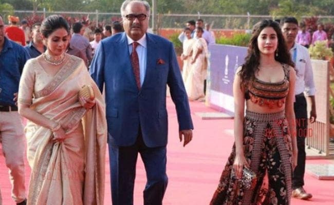 IFFI 2017: गोवा में सितारों ने बिखेरी चमक, फिर जाह्नवी कपूर पर टिकी निगाह