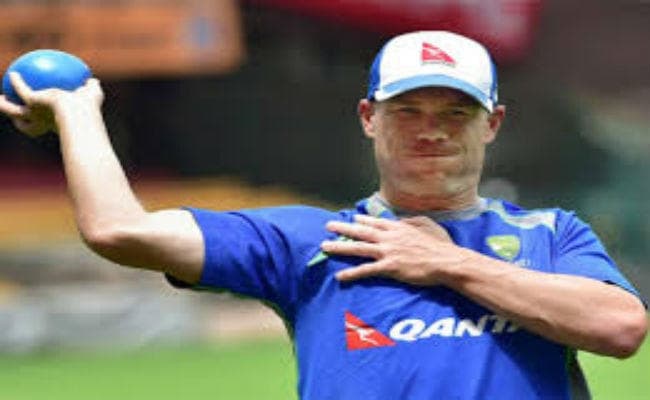 एशेज से पहले वार्नर चोटिल, मैदान से लौटे