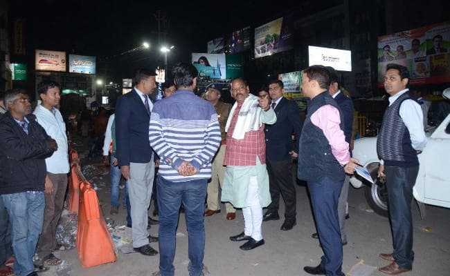VIDEO : मुख्यमंत्री ने लिया शहर का जायजा, दुकानदारों से की बात, कहा : शहर को साफ रखें, जाम से मुक्त रखें