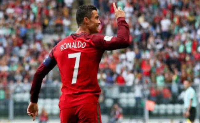 चैंपियंस लीग : क्रिस्टियानो रोनाल्डो के दो गोल की मदद से  रीयाल मैड्रिड अंतिम 16 में