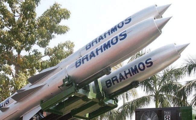 VIDEO: ये तो अभी झांकी है! ब्रह्मोस जैसा हथियार चीन और पाकिस्तान के पास भी नहीं, जानें दुनिया की हैरानी की वजह