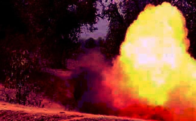 झारखंड : बूढ़ा पहाड़ पर देर रात नक्सलियों ने किया विस्फोट, 70 से अधिक हुई ब्लास्ट, दहशत में ग्रामीण