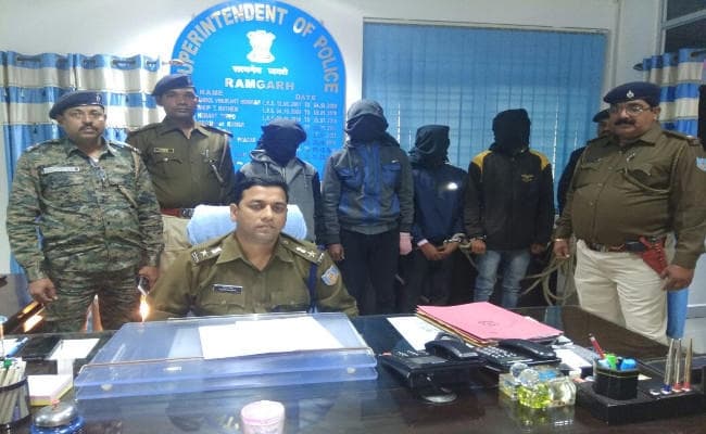 रामगढ़ में TPC के तीन नक्सली गिरफ्तार