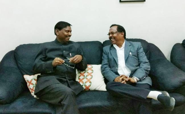 भाजपा के लिए आदिवासी वोटरों को रिझाने नरेंद्र मोदी के गुजरात पहुंचे झारखंड के पूर्व सीएम अर्जुन मुंडा