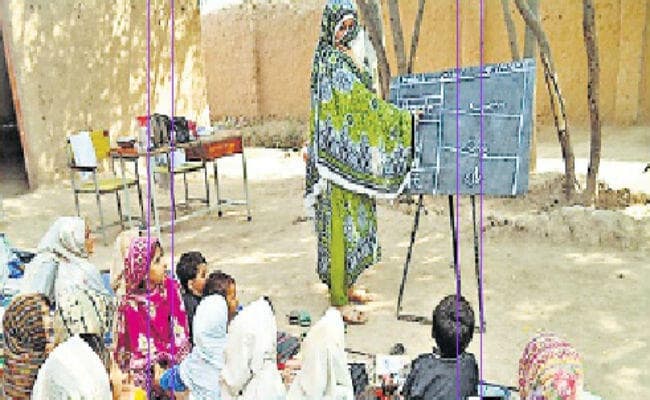 तालिबान ने तोड़ दिये स्कूल, फिर भी बच्चियों की हिम्मत नहीं टूटी