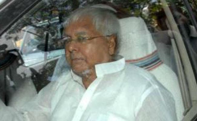 तेजप्रताप के बाद अब लालू प्रसाद ने ली चुटकी, कहा- तेज प्रताप के फुंफकारने से डर गये मोदी