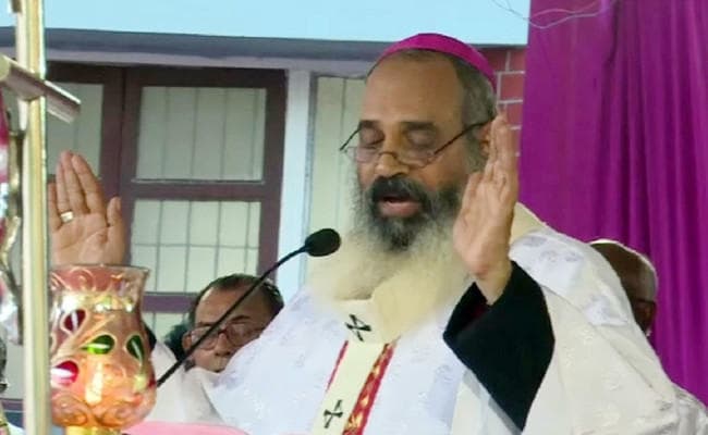 गुजरात : गांधीनगर के आर्चबिशप को चुनाव आयोग का नोटिस