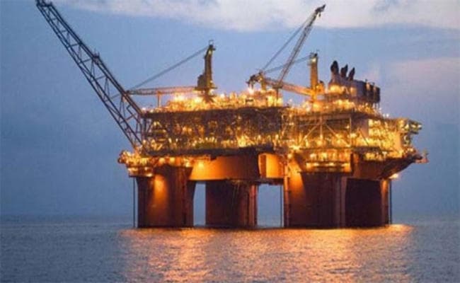 ONGC के तेल एवं गैस फील्ड को बेचने की योजना पर पीएम मोदी से हस्तक्षेप की मांग