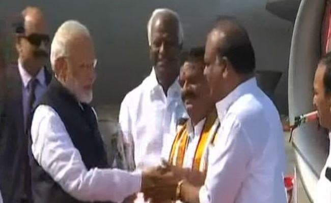 VIDEO: पीएम मोदी ने हैदराबाद मेट्रो का किया उद्घाटन, जानें खासियत