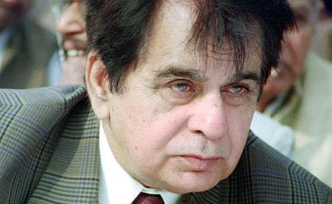 दिलीप कुमार को हुआ हल्का निमोनिया, डॉक्टरों ने दी आराम की सलाह