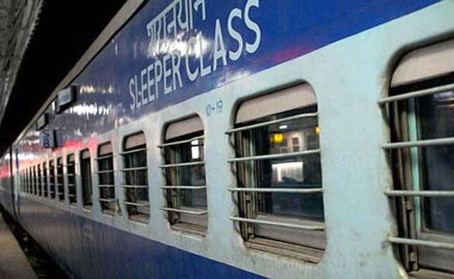 उत्तर रेलवे ने अगले आदेश तक रद्द कीं अलीपुरद्वार-दिल्ली और कटिहार-अमृतसर स्पेशल ट्रेनें, बारामूला-बनिहाल के बीच रेल सेवा निलंबित