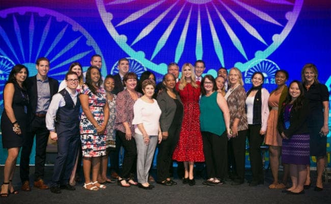 ट्रंप ने भारत में महिला उद्यमियों को प्रोत्साहित करने के लिए की अपनी बेटी इवांका की तारीफ