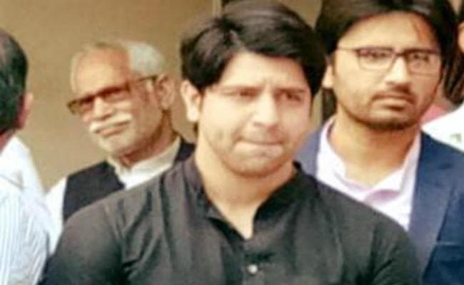 कांग्रेस के दावे में दम नहीं, दिग्विजय सिंह के साथ शाहजाद पूनावाला ने यूपी में बनाया था सोशल मीडिया सेल