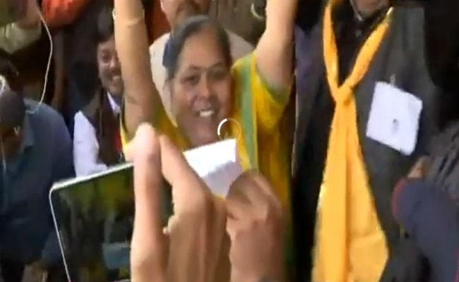 यूपी निकाय चुनाव: किस्मत ने भी दिया भाजपा का साथ, देखें कैसे मैंच ड्रॉ होने के बाद निकाली गयी पर्ची और...