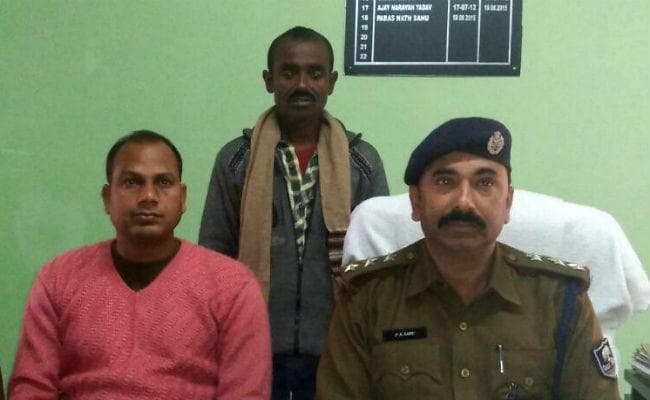 औरंगाबाद : पूर्व एरिया कमांडर ने किया आत्मसमर्पण