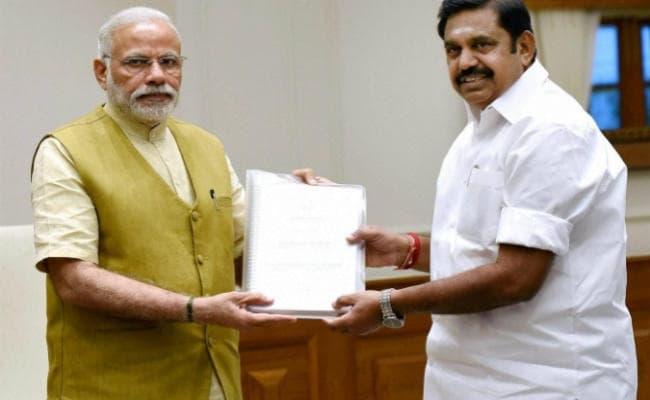 ओखी चक्रवात : मोदी ने पलानीस्वामी को फोन कर मदद का आश्वासन दिया