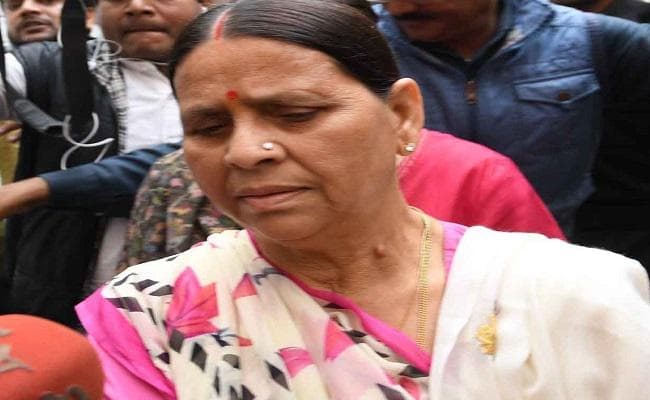 ED के कई सवालों का जवाब नहीं दे सकीं राबड़ी, अब CBI कर सकती है पूछताछ