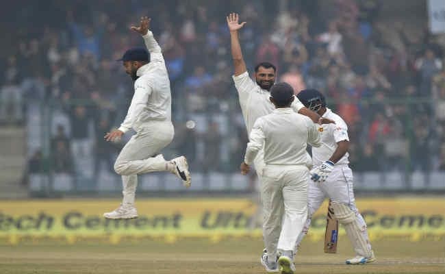 INDvsSL 3rd Test : कोहली के नाम रहा खेल का दूसरा दिन, तीन झटके से परेशानी में श्रीलंकाई टीम