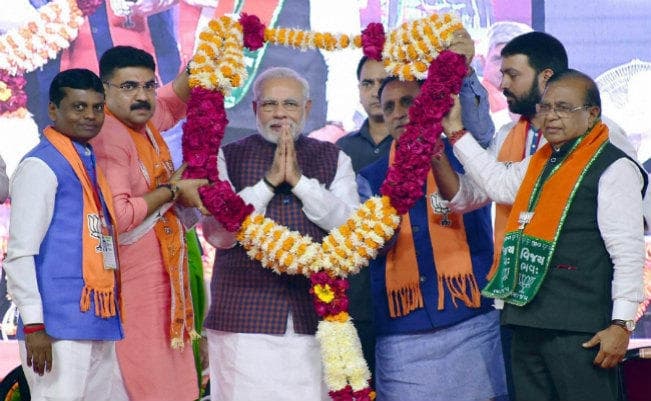 राजकोट में राहुल गांधी पर बरसे प्रधानमंत्री मोदी, बोले - 125 करोड़ लोग मेरे भगवान